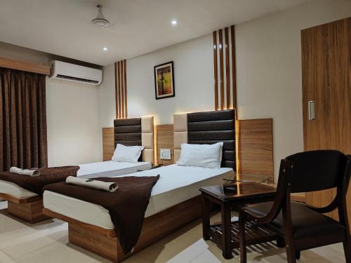 HOTEL SAHYOG & ROOMS