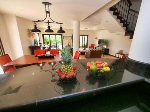 Faciliteiten, Luxury Villa In Prestigious Pristine Bay, Home Of The Black Pearl Golf Course in Pristine Bay