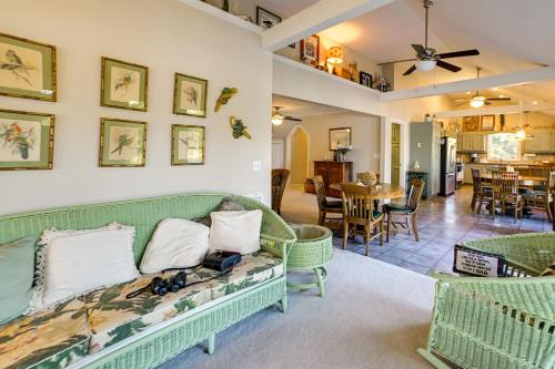Pet-Friendly New Concord Vacation Rental on Lake! in New Concord, USA