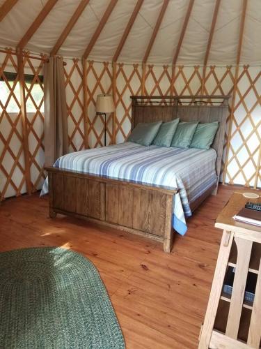 Cherokee @ Sky Ridge Yurts in Bryson City, USA