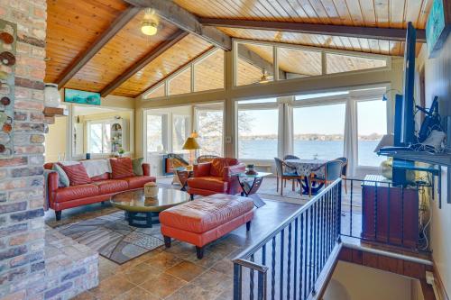 Jordan Home with Boat House and Dock on Cedar Lake - image 11