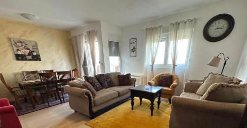 MontEva City Apartment