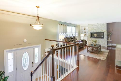 Extended Stays Welcome Waterville Retreat with Yard in วอเตอร์วิลล์ (ME)