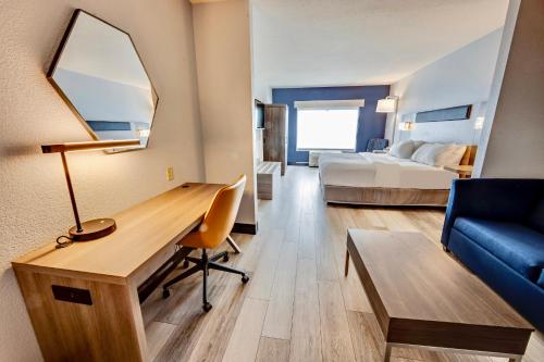 Holiday Inn Express Hotel & Suites Ohio State University- OSU Medical Center by IHG in Columbus, USA