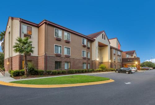 Red Roof Inn & Suites Savannah Airport