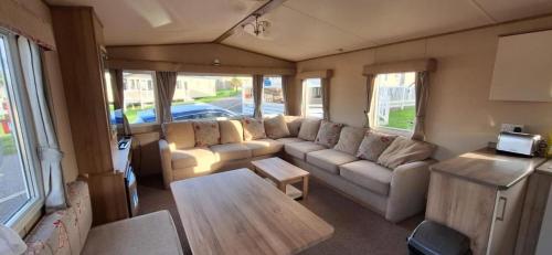 Shared lounge/TV area, NB166 - Porth Bay Hideaway in Trevelgue