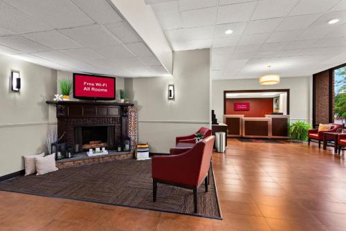 Red Roof Inn Norwich - image 6