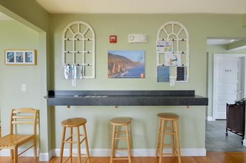 HI Hyannis Hostel – Hyannis, MA