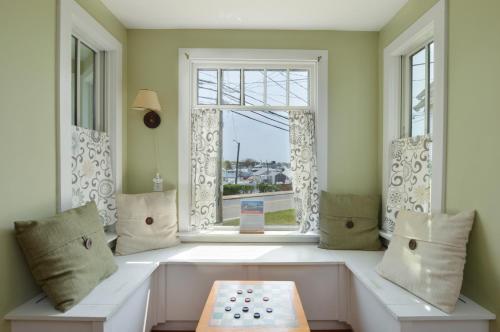 HI Hyannis Hostel – Hyannis, MA