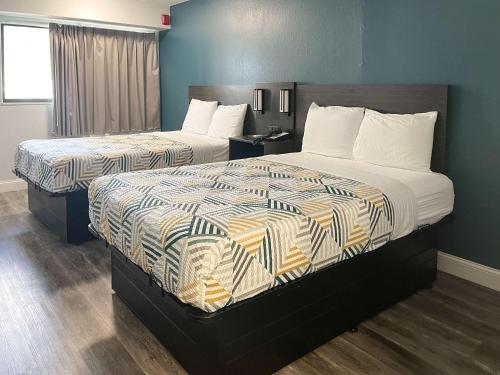Quadruple Room image 3