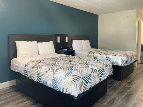 Quadruple Room image 4