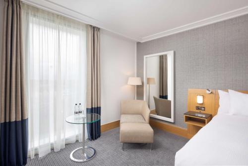 Hilton London Gatwick Airport - image 10
