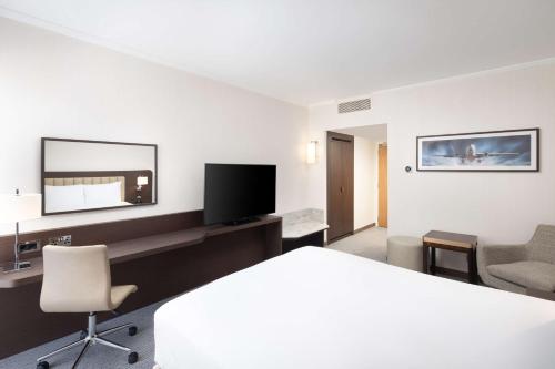 Hilton London Gatwick Airport - image 14