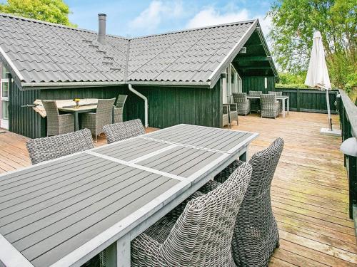 6 person holiday home in Haarby