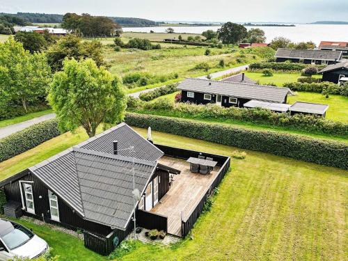 6 person holiday home in Haarby