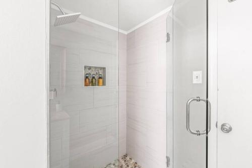 Spotless 4BR near CLT Uptown, Fast Wi-Fi in Charlotte, USA