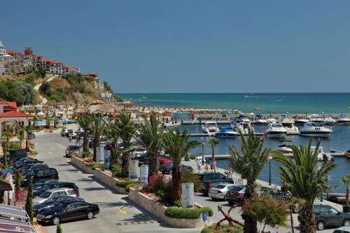 Hotel Palace Marina Dinevi - image 7