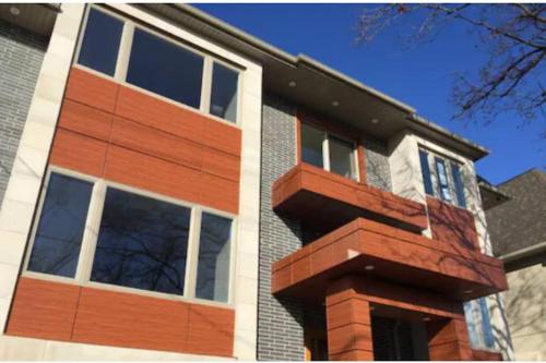 Spacious Modern Grand Floor 1, 2 or 3 bedroom (Unit Depending on the number of guests)