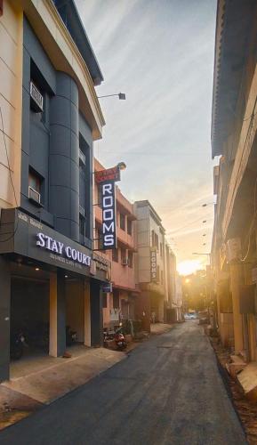 Stay Court - Business Class Hotel - Near Central Railway Station