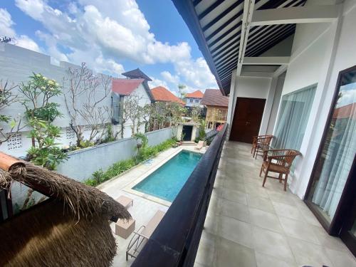 Grey House Monkey Forest – Ubud, CO
