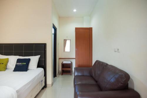 Urbanview Hotel Syariah Villa SM Cisarua Puncak