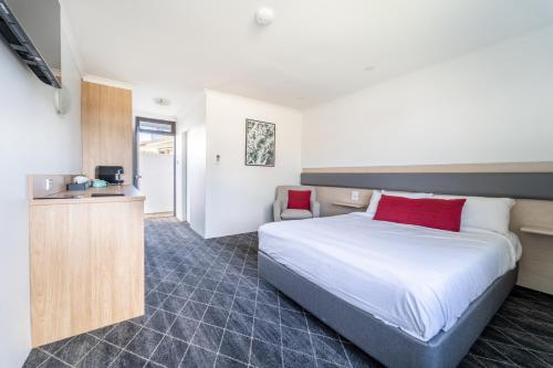 Lakeview Hotel Motel in Shellharbour