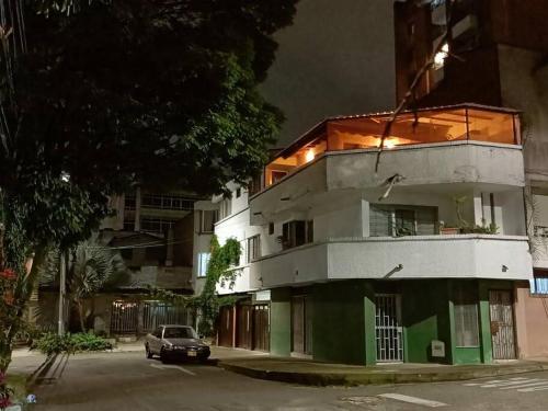 Apartamento independiente con terraza en Belén cerca a Laureles