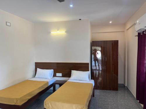 Rt Service Apartments Hotel in Vailankanni