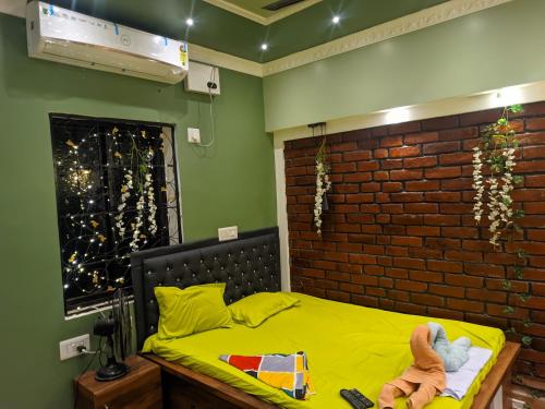 Budget-Friendly Luxury Air-Conditioned Deluxe Suite at Pravuprasad Homestay