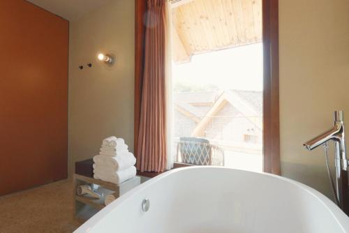 Bathroom, Sansavillage near The Great wall of Jiankou-The Great Wall Alternative