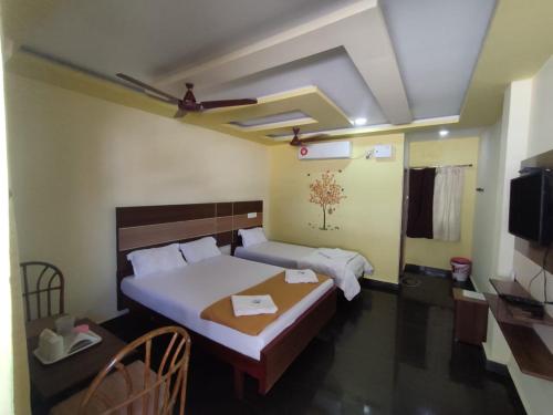 sri Murugan beach paradise hotel