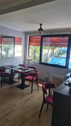 Iekārtas, Hotel Darda in Kamëz