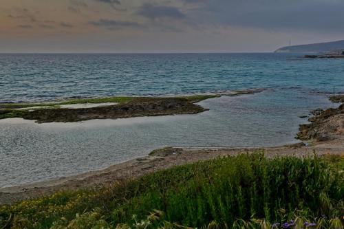 Beachfront Sea View Dream Escape