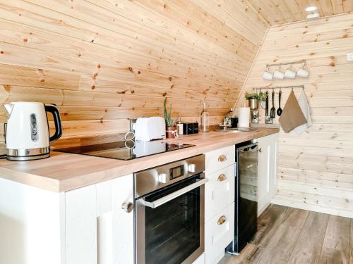 廚房, Bective Mill Glamping & Camping in 特里姆