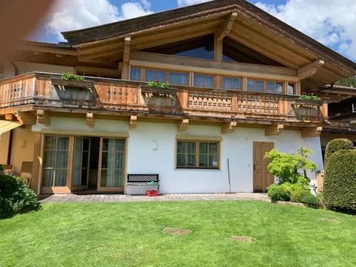 Berghaus in Ellmau, Österreich