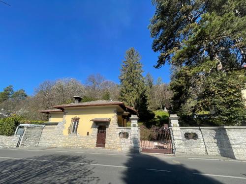  Villa Martegani Como in Lanzo dʼIntelvi