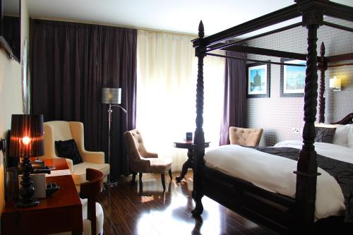 The Talbot Hotel - image 2