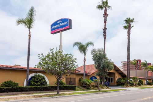 Exterior view, Howard Johnson by Wyndham National City/San Diego South in National City (CA)