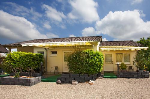 Photo - Moselhotel Weinhaus Simon `Sauna`Restaurant`ELadesäule