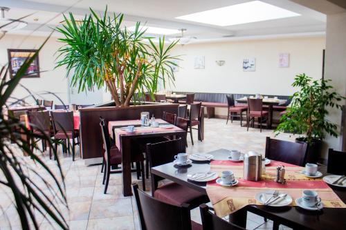 Airport Hotel Jägerhof Weeze 4