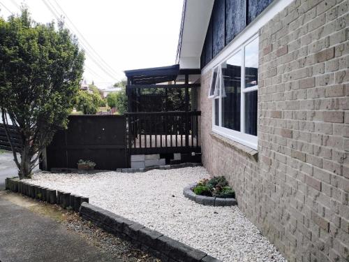 حديقة, Large Family House in New Lynn