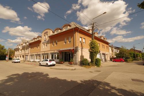 Hotel Vadászkürt , Székesfehérvár bei Sukoró