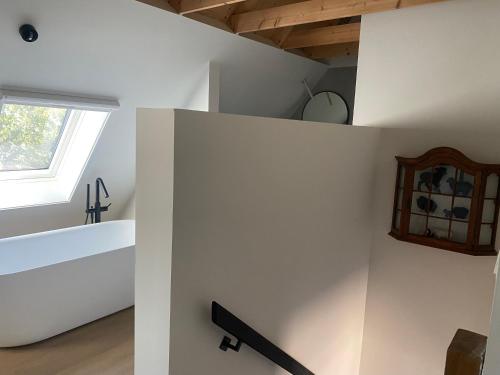 Ванна кімната, B&B Het Zwarte Schaap in Алберген