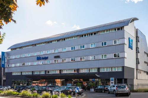 Exterior view, ibis budget Paris Porte de Pantin in Pantin