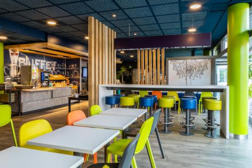Food and beverages, ibis budget Paris Porte de Pantin in Pantin