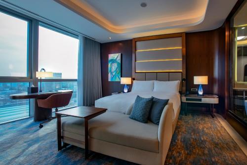 room detail thumbnail 1