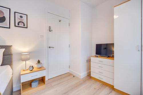 The Bark House by Night Stay The Bark House by Night Stay