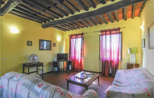  Nice Home In Lucca With 2 Bedrooms in 55100 Lucca