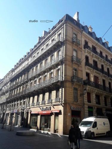 Le Colombier - A deux pas du square Charles de Gaulle - image 5