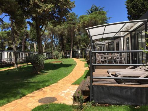 Two-Bedroom Mobile Home with Garden View room in Boutique Camping Materada Beach